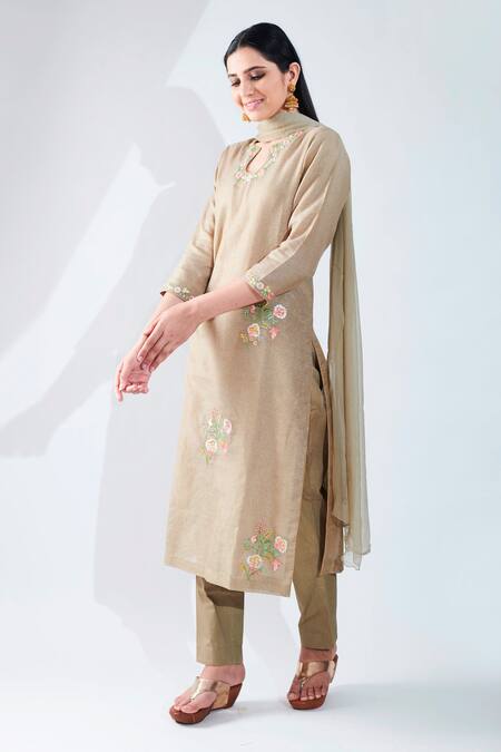 Asha Gautam Chanderi Silk Kurta Set 