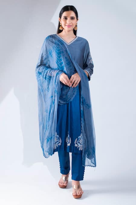 Asha Gautam Chanderi Silk Kurta Set 