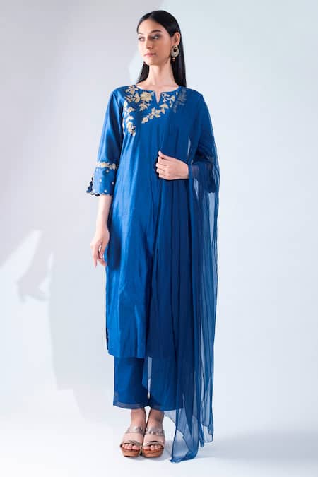 Asha Gautam_Blue Chanderi Silk Embellished Round Kurta Set  _Online_at_Aza_Fashions