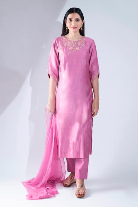 Asha Gautam Embroidered Kurta Set 