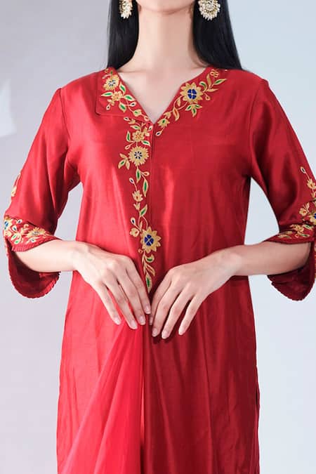 Asha Gautam_Red Chiffon, Cotton Lycra, Chanderi Silk V Neck Embroidered Kurta Set _at_Aza_Fashions