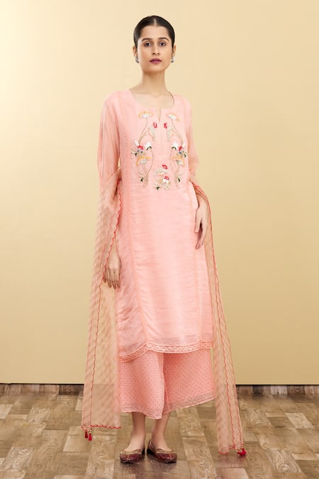 Desert Shine by Sulochana Jangir Handloom Chanderi Kurta Set 