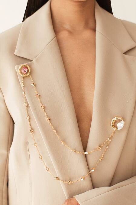 Esme By Aashna Dalmia_Gold Plated Stones Swarovski Studded Brooch _Online_at_Aza_Fashions