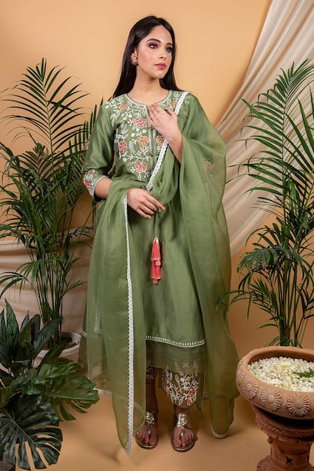 Priya Chaudhary Organza Dupatta 