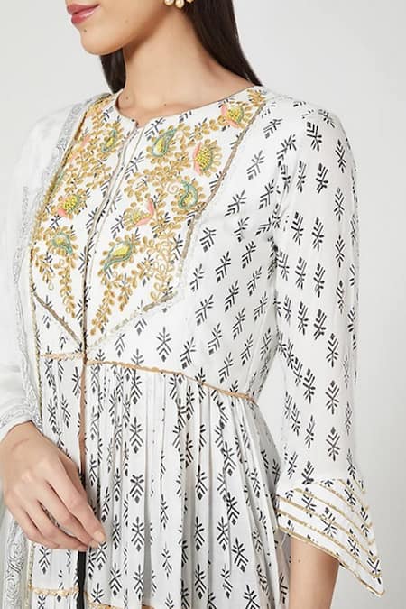 Yuvraani Jaipur White Crepe, Muslin, Shantoon, Chinon Chiffon Round Printed Anarkali Set Online at Aza Fashions Yuvraani Jaipur_White Crepe, Muslin, Shantoon, Chinon Chiffon Round Printed Anarkali Set _Online_at_Aza_Fashions