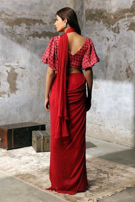 Shop Dheeru Taneja Red Satin, Self Georgette V Neck Pre-draped Saree With Blouse at Aza Fashions Shop_Dheeru Taneja_Red Satin, Self Georgette V Neck Pre-draped Saree With Blouse _at_Aza_Fashions