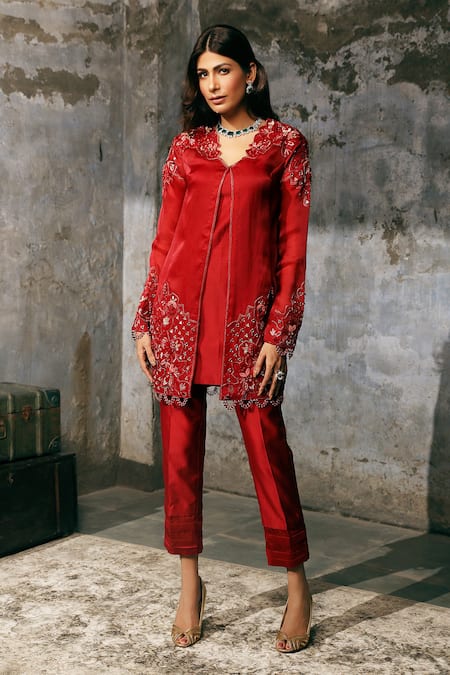 Dheeru Taneja Red Organza, Chanderi Kurta Round Jacket V-neck Embroidered And Pant Set Online at Aza Fashions Dheeru Taneja_Red Organza, Chanderi Kurta Round Jacket V-neck Embroidered And Pant Set _Online_at_Aza_Fashions
