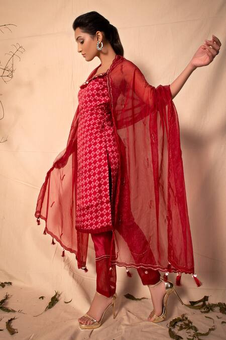 Dheeru Taneja Red Organza, Chanderi, Satin Round Printed Kurta Set Online at Aza Fashions Dheeru Taneja_Red Organza, Chanderi, Satin Round Printed Kurta Set _Online_at_Aza_Fashions