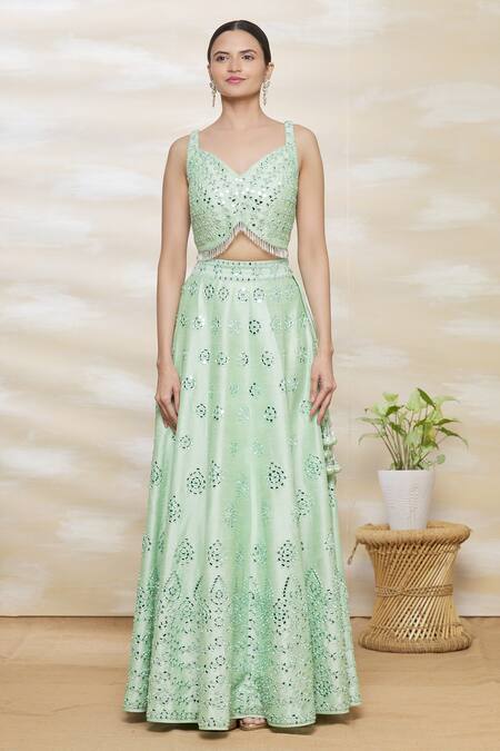 Buy_Vandana Sethi_Green Dupion Silk Sweetheart Neck Embroidered Bridal Lehenga Set_Online_at_Aza_Fashions