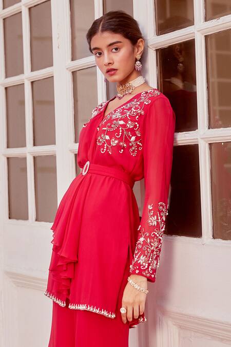 Buy_Label Sanya Gulati_Pink V Neck Embroidered Kurta Set _Online_at_Aza_Fashions