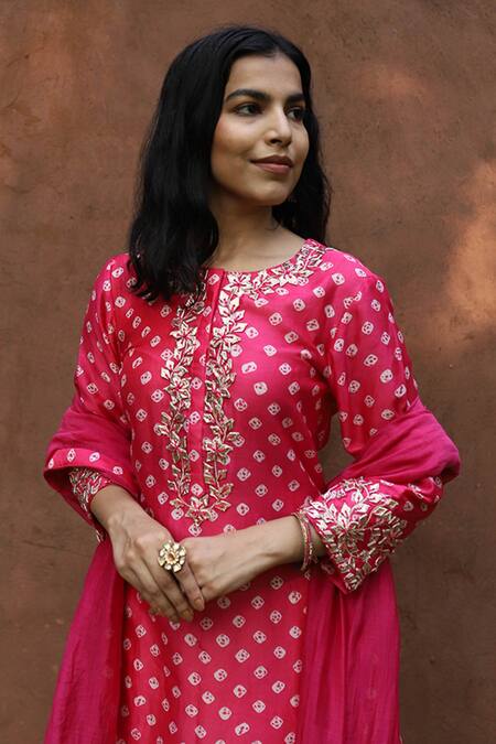 Shop House Of Pink Pink Kurta And Dupatta Chanderi Bottom Self Cotton Round Bandhani Set Online at Aza Fashions Shop_House Of Pink_Pink Kurta And Dupatta Chanderi Bottom Self Cotton Round Bandhani Set _Online_at_Aza_Fashions