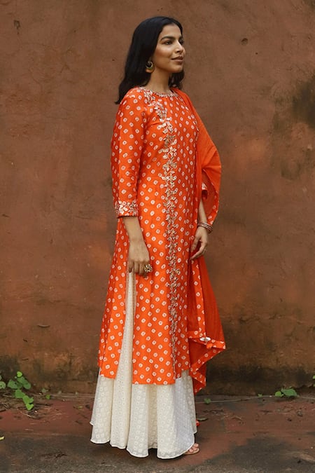 Shop House Of Pink Orange Kurta And Dupatta Chanderi Bottom Self Cotton Round Bandhani Set at Aza Fashions Shop_House Of Pink_Orange Kurta And Dupatta Chanderi Bottom Self Cotton Round Bandhani Set _at_Aza_Fashions