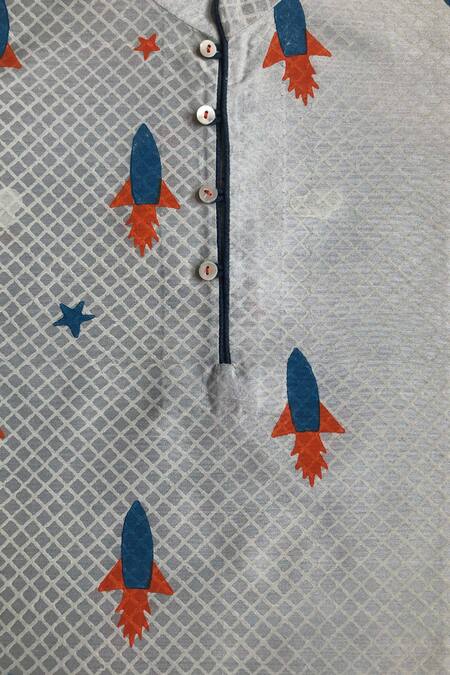 Krishna Mehta Grey Viscose, Cotton Printed Kurta And Pant Set Online at Aza Fashions Krishna Mehta_Grey Viscose, Cotton Printed Kurta And Pant Set_Online_at_Aza_Fashions