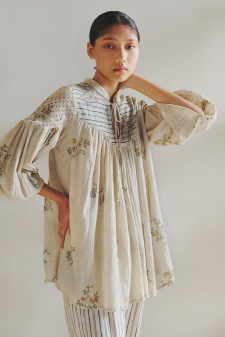 Shop Cord White 100% Cotton Mandarin Collar Printed Top at Aza Fashions Shop_Cord_White 100% Cotton Mandarin Collar Printed Top _at_Aza_Fashions