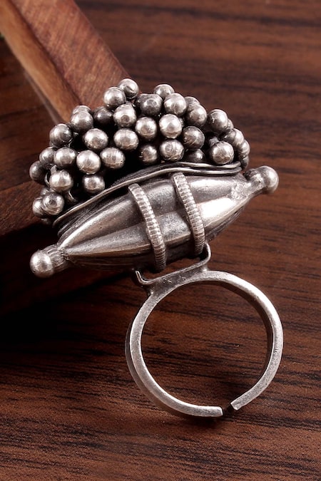 Noor Handcrafted Oxidized Ring 