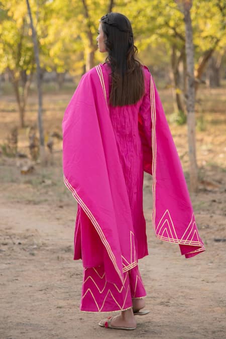 Maison Shefali Crushed Cotton Kurta Set 