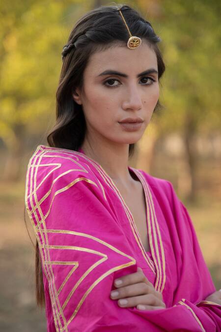 Buy_Maison Shefali_Pink Cotton Round Crushed Kurta Set _Online_at_Aza_Fashions