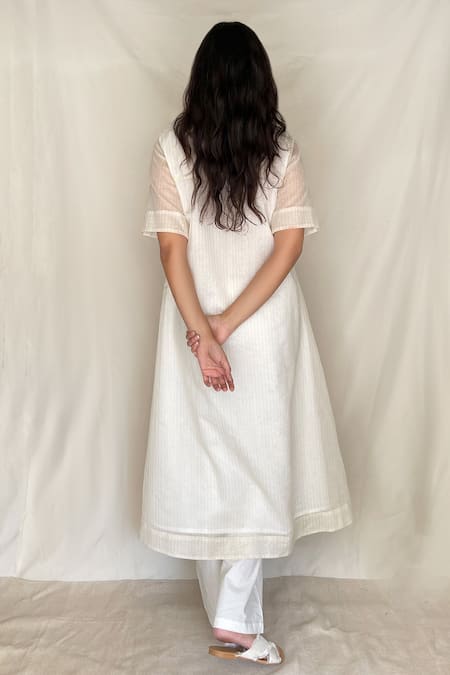 Shop Chambray & CO. White Chanderi Tissue, Vegan Silk V Neck Embroidered Tunic at Aza Fashions Shop_Chambray & CO._White Chanderi Tissue, Vegan Silk V Neck Embroidered Tunic _at_Aza_Fashions