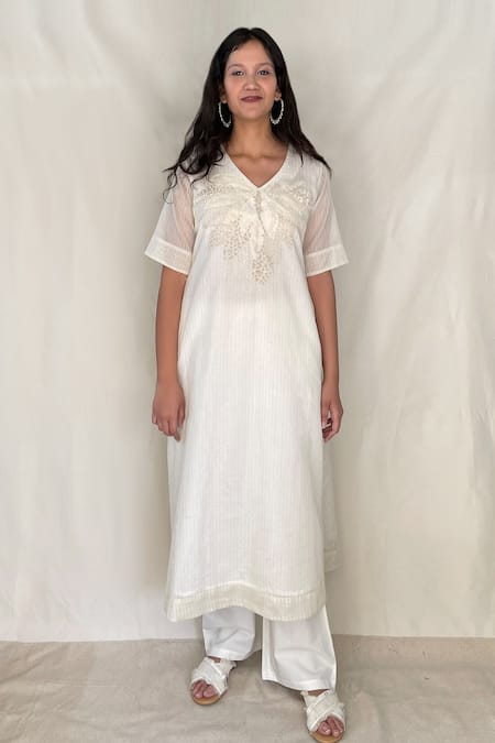 Shop Chambray & CO. White Chanderi Tissue, Vegan Silk V Neck Embroidered Tunic Online at Aza Fashions Shop_Chambray & CO._White Chanderi Tissue, Vegan Silk V Neck Embroidered Tunic _Online_at_Aza_Fashions