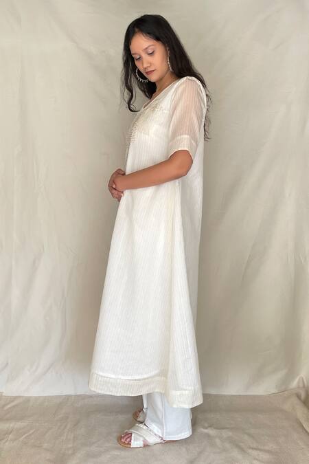 Buy Chambray & CO. White Chanderi Tissue, Vegan Silk V Neck Embroidered Tunic With Pants Online at Aza Fashions Buy_Chambray & CO._White Chanderi Tissue, Vegan Silk V Neck Embroidered Tunic With Pants _Online_at_Aza_Fashions