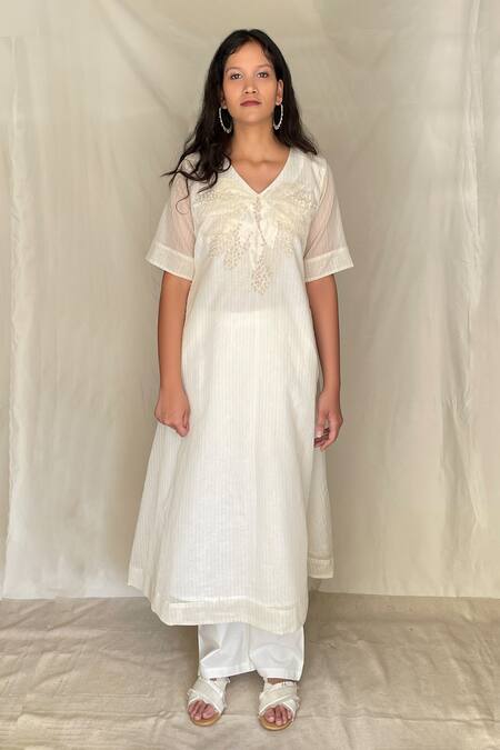 Shop Chambray & CO. White Chanderi Tissue, Vegan Silk V Neck Embroidered Tunic With Pants Online at Aza Fashions Shop_Chambray & CO._White Chanderi Tissue, Vegan Silk V Neck Embroidered Tunic With Pants _Online_at_Aza_Fashions
