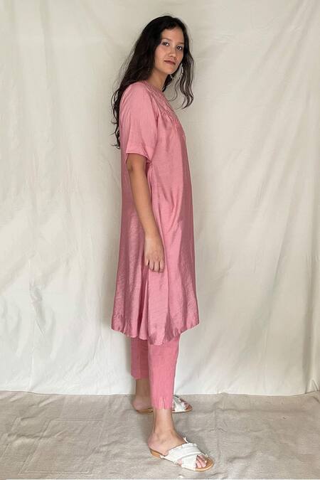 Chambray & CO. Pink Chanderi Tissue, Vegan Silk V Neck Embroidered Tunic Online at Aza Fashions Chambray & CO._Pink Chanderi Tissue, Vegan Silk V Neck Embroidered Tunic _Online_at_Aza_Fashions