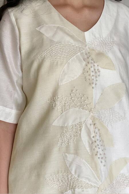 Shop Chambray & CO. White Chanderi Tissue, Vegan Silk V Neck Embroidered Tunic Online at Aza Fashions Shop_Chambray & CO._White Chanderi Tissue, Vegan Silk V Neck Embroidered Tunic _Online_at_Aza_Fashions