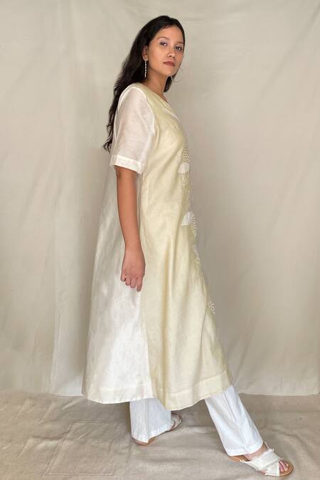 Chambray & CO. White Chanderi Tissue, Vegan Silk V Neck Embroidered Tunic Set Online at Aza Fashions Chambray & CO._White Chanderi Tissue, Vegan Silk V Neck Embroidered Tunic Set _Online_at_Aza_Fashions