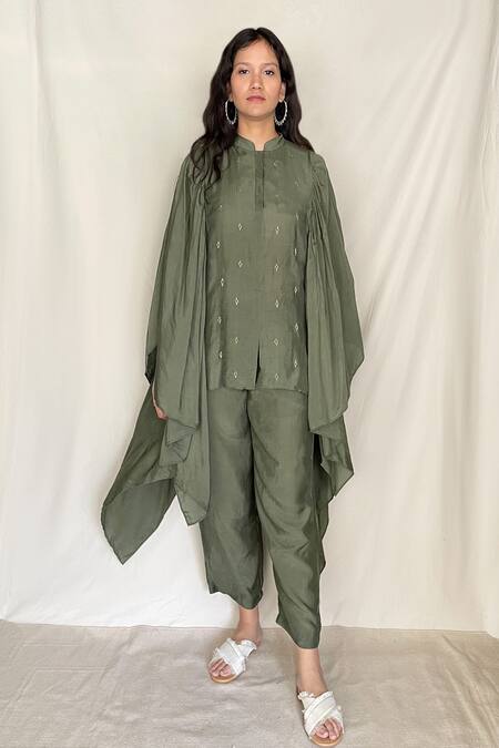 Buy Chambray & CO. Pink Chanderi Tissue, Vegan Silk Mandarin Collar Embroidered Kaftan Tunic Online at Aza Fashions Buy_Chambray & CO._Pink Chanderi Tissue, Vegan Silk Mandarin Collar Embroidered Kaftan Tunic _Online_at_Aza_Fashions