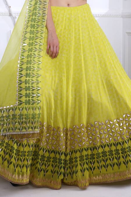 Pooja Rajgarhia Gupta Green Organza, Georgette Sweetheart Neck Printed Lehenga Set at Aza Fashions Pooja Rajgarhia Gupta_Green Organza, Georgette Sweetheart Neck Printed Lehenga Set _at_Aza_Fashions