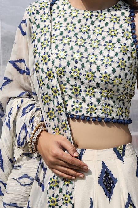 Pooja Rajgarhia Gupta_White Crepe, Georgette Round Embroidered Lehenga Set _at_Aza_Fashions