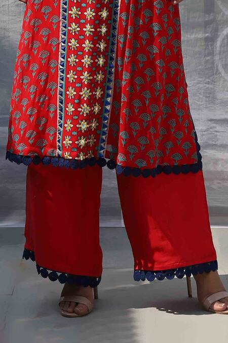 Pooja Rajgarhia Gupta Red Crepe, Georgette Round Floral Print Kurta at Aza Fashions Pooja Rajgarhia Gupta_Red Crepe, Georgette Round Floral Print Kurta _at_Aza_Fashions