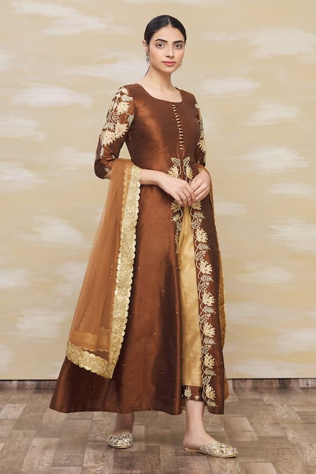 Buy_Samyukta Singhania_Brown Silk, Chiffon Embroidery Round Neck Kurta Set _Online_at_Aza_Fashions