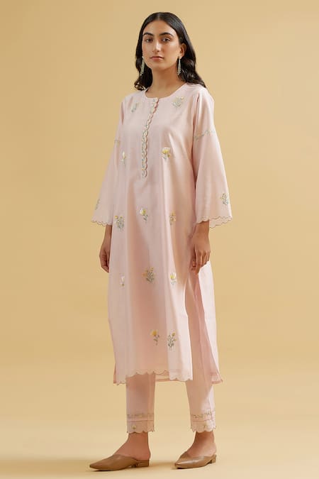 Anantaa By Roohi Silk Chanderi Embroidered Kurta 