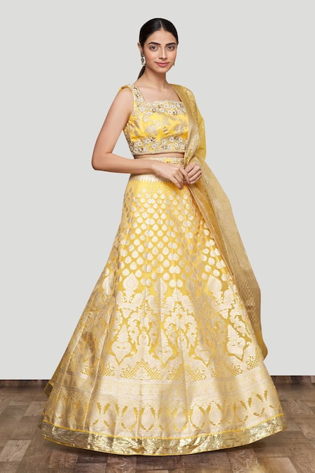 Neha Khullar_Yellow Organza Square Neck Banarasi Lehenga Set _Online_at_Aza_Fashions