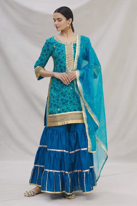 Kunwarani Ritu Blue Chanderi Embroidery V Neck Kurta Set  