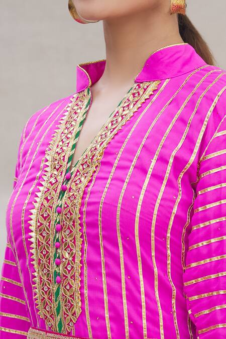 Kunwarani Ritu Pink Georgette Embroidery Mandarin Collar Kurta Set at Aza Fashions Kunwarani Ritu_Pink Georgette Embroidery Mandarin Collar Kurta Set _at_Aza_Fashions