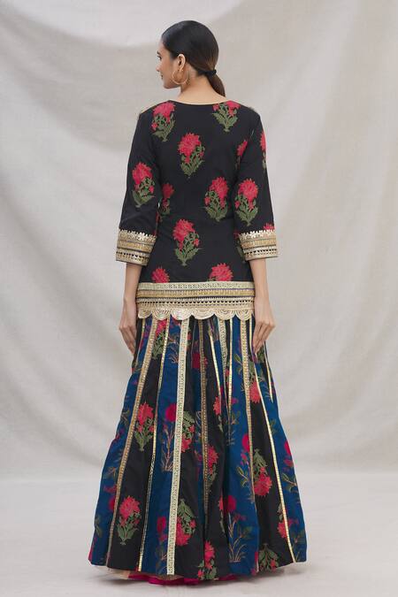 Shop Kunwarani Ritu Black Cotton Round Printed Kurta Lehenga Set at Aza Fashions Shop_Kunwarani Ritu_Black Cotton Round Printed Kurta Lehenga Set _at_Aza_Fashions