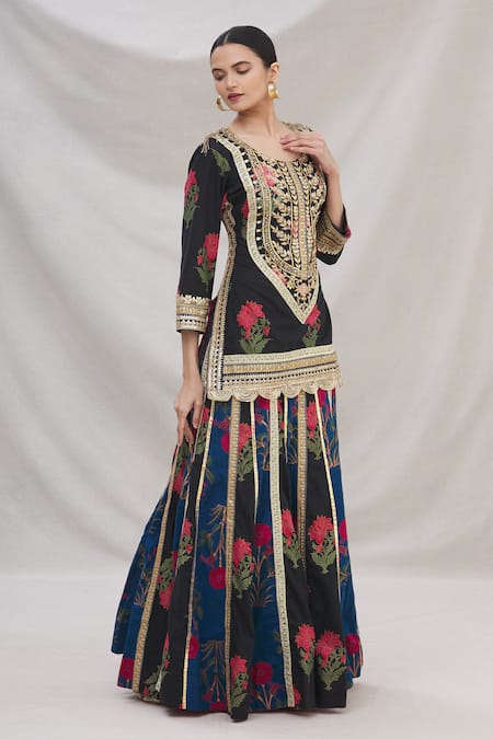 Kunwarani Ritu Black Cotton Round Printed Kurta Lehenga Set Online at Aza Fashions Kunwarani Ritu_Black Cotton Round Printed Kurta Lehenga Set _Online_at_Aza_Fashions