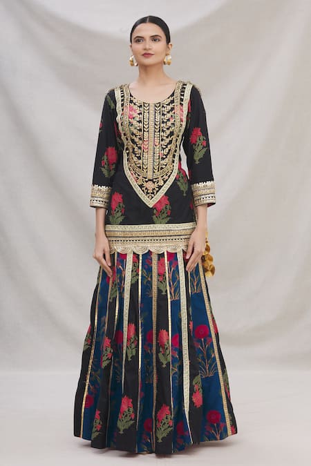 Buy Kunwarani Ritu Black Cotton Round Printed Kurta Lehenga Set Online at Aza Fashions Buy_Kunwarani Ritu_Black Cotton Round Printed Kurta Lehenga Set _Online_at_Aza_Fashions