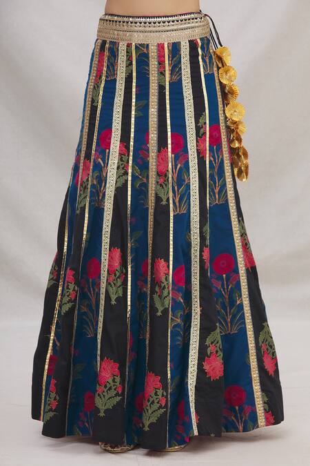 Shop Kunwarani Ritu Black Cotton Round Printed Kurta Lehenga Set Online at Aza Fashions Shop_Kunwarani Ritu_Black Cotton Round Printed Kurta Lehenga Set _Online_at_Aza_Fashions