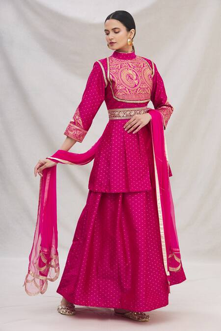 Kunwarani Ritu Maroon Silk High Neck Kurta Set Online at Aza Fashions Kunwarani Ritu_Maroon Silk High Neck Kurta Set _Online_at_Aza_Fashions