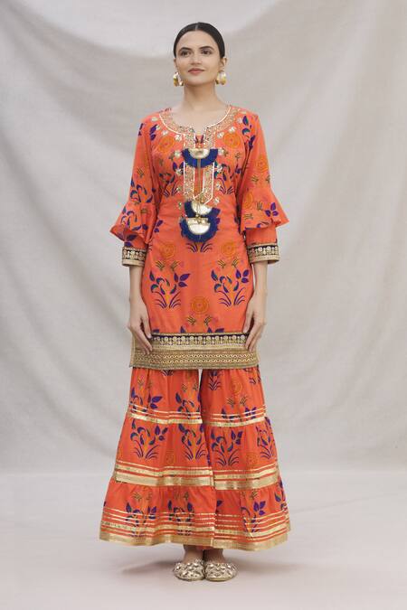 Buy Kunwarani Ritu Orange Cotton Round Printed Kurta Set Online at Aza Fashions Buy_Kunwarani Ritu_Orange Cotton Round Printed Kurta Set _Online_at_Aza_Fashions