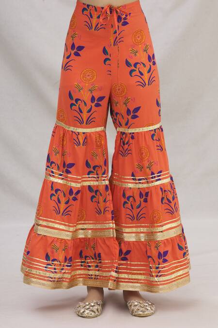 Shop Kunwarani Ritu Orange Cotton Round Printed Kurta Set Online at Aza Fashions Shop_Kunwarani Ritu_Orange Cotton Round Printed Kurta Set _Online_at_Aza_Fashions
