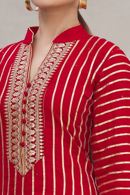 Kunwarani Ritu Red Georgette Mandarin Collar Embroidered Kurta Set at Aza Fashions Kunwarani Ritu_Red Georgette Mandarin Collar Embroidered Kurta Set _at_Aza_Fashions