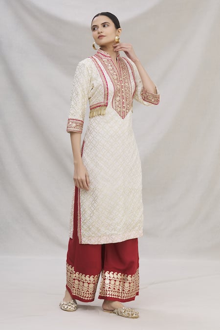 Kunwarani Ritu_White Georgette Embroidery Mandarin Collar Kurta And Pant Set  _Online_at_Aza_Fashions