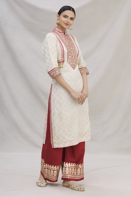 Kunwarani Ritu Embroidered Kurta & Pant Set 