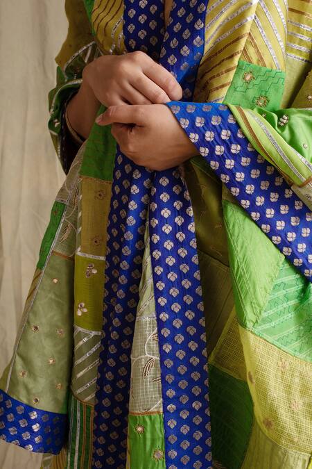 Buy Priyanka Raajiv Green Silk, Cotton, Banarasi Dupatta Online at Aza Fashions Buy_Priyanka Raajiv_Green Silk, Cotton, Banarasi Dupatta _Online_at_Aza_Fashions