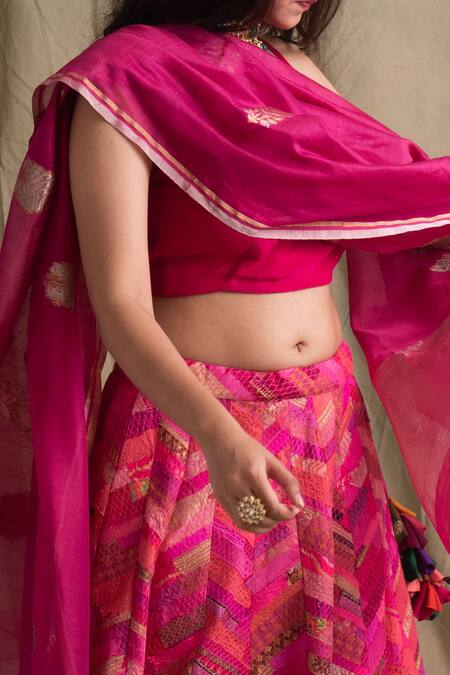 Buy Priyanka Raajiv Pink Chanderi Dupatta Online at Aza Fashions Buy_Priyanka Raajiv_Pink Chanderi Dupatta _Online_at_Aza_Fashions