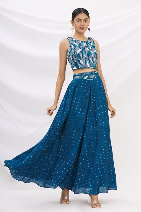 17:17 By Simmi Saboo Blue Cotton Silk Embroidery Round Crop Top And Bandhani Gharara Set 